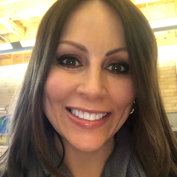 Meet your Posher, Jo - Picture 1 of 8